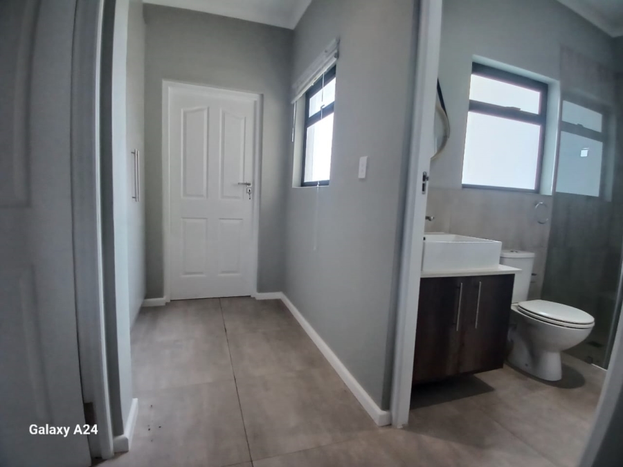 3 Bedroom Property for Sale in Kidds Beach Eastern Cape